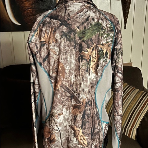 Cabelas • Camouflage • Green/ Brown • Women’s • Size Large • Jacket - Picture 13 of 16